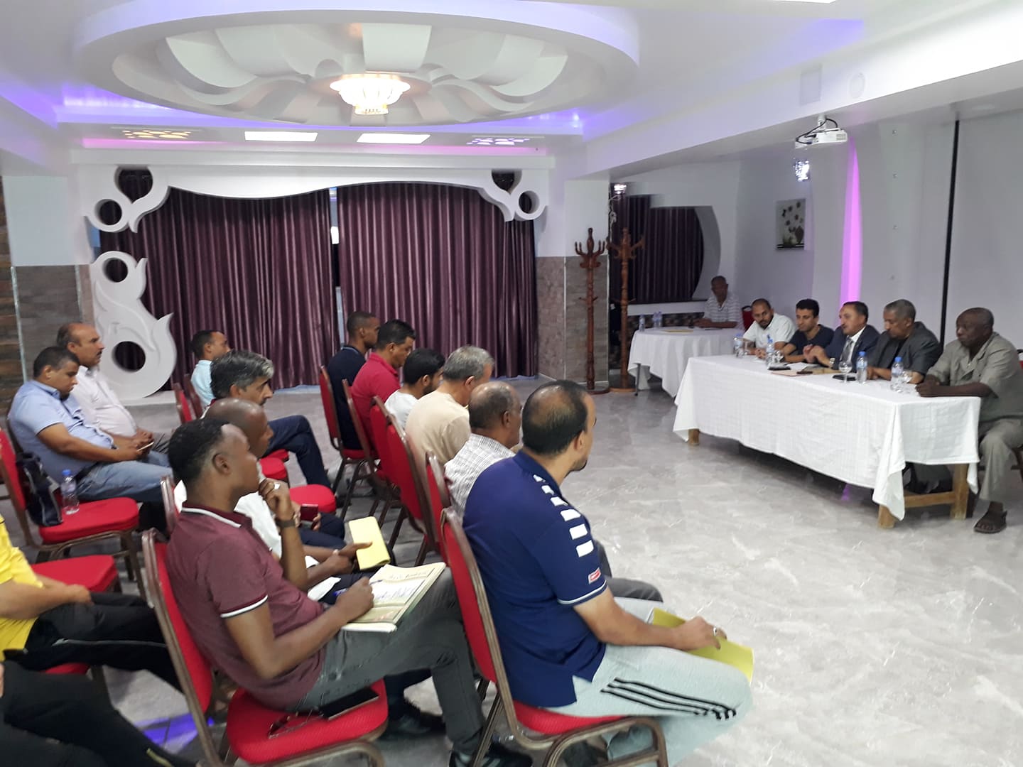 جلسة عمل للنوادي الرياضية التابعة لقسم ما بين الرابطات