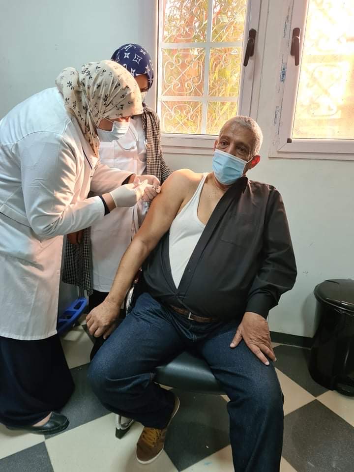 رئيس الرابطة يتلقى اللقاح المضاد لكوفيد -19