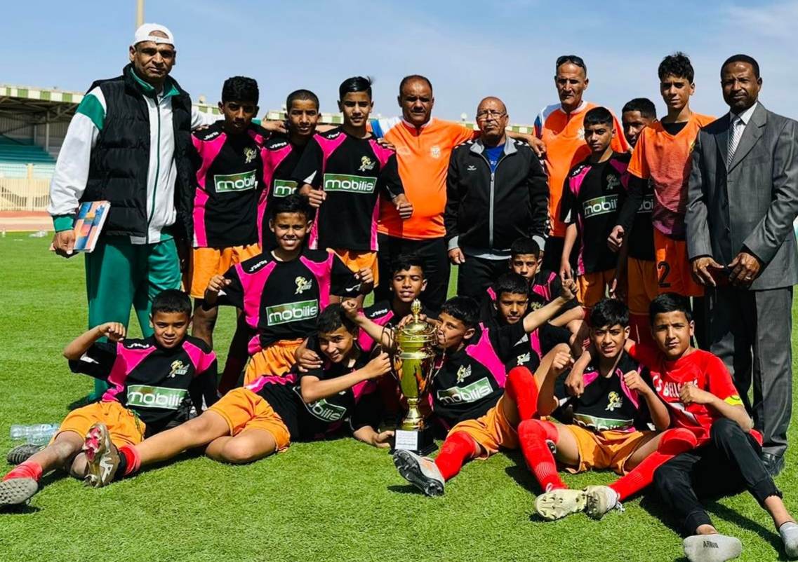 مدرسة المنظر الجميل بطلا لدورة كأس الواحات للمدارس الكروية