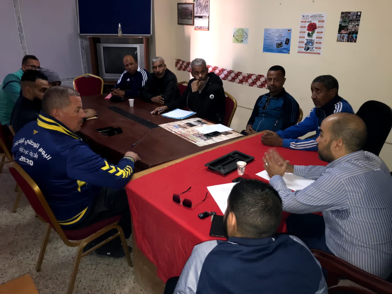 اجتماع لجنة كرة القدم داخل القاعة بفرق الجهوي 